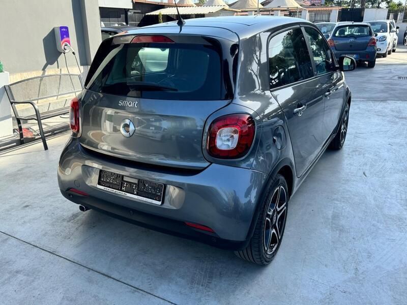 Usata Smart ForFour Passion 90 CV (66 kW) 2018 Grigio Utilitaria