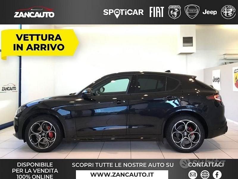 Usata Alfa Romeo Stelvio Sprint 160 CV (117 kW) 2024 Nero SUV