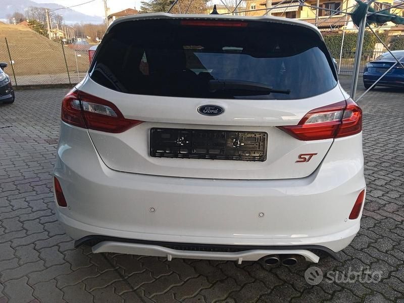 Usata Ford Fiesta ST 199 CV (146 kW) 2020 Bianco Utilitaria