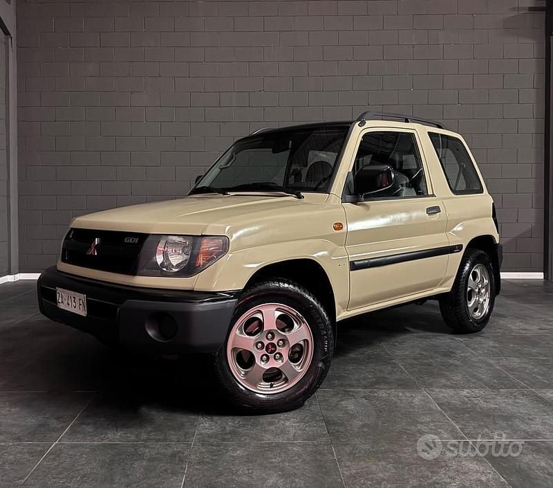 Usata Mitsubishi Pajero 120 CV (88 kW) 2000 Marrone SUV