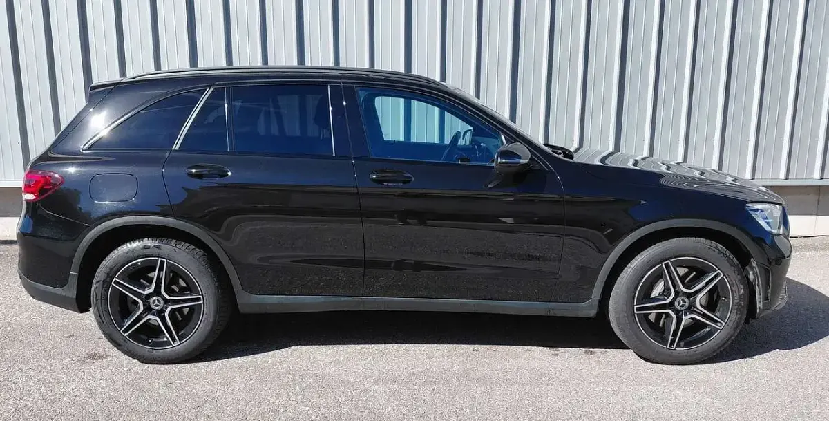 Usata Mercedes GLC220 Premium Plus 194 CV (142 kW) 2022 Nero SUV