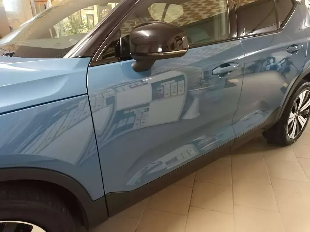 Usata Volvo XC40 Plus 183 kW (249 CV) 2023 Blu/azzurro SUV
