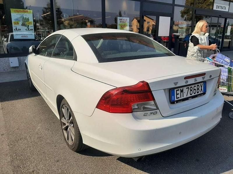 Usata Volvo C70 Momentum 150 CV (110 kW) 2012 Bianco Cabrio