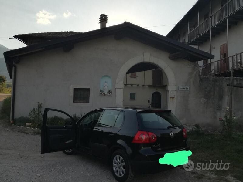 Usata VW Golf V 105 CV (77 kW) 2008 Berlina