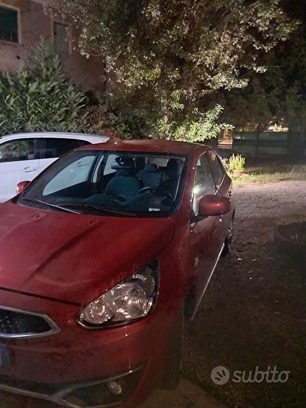 Usata Mitsubishi Space Star Intense 71 CV (52 kW) 2019 Rosso Utilitaria