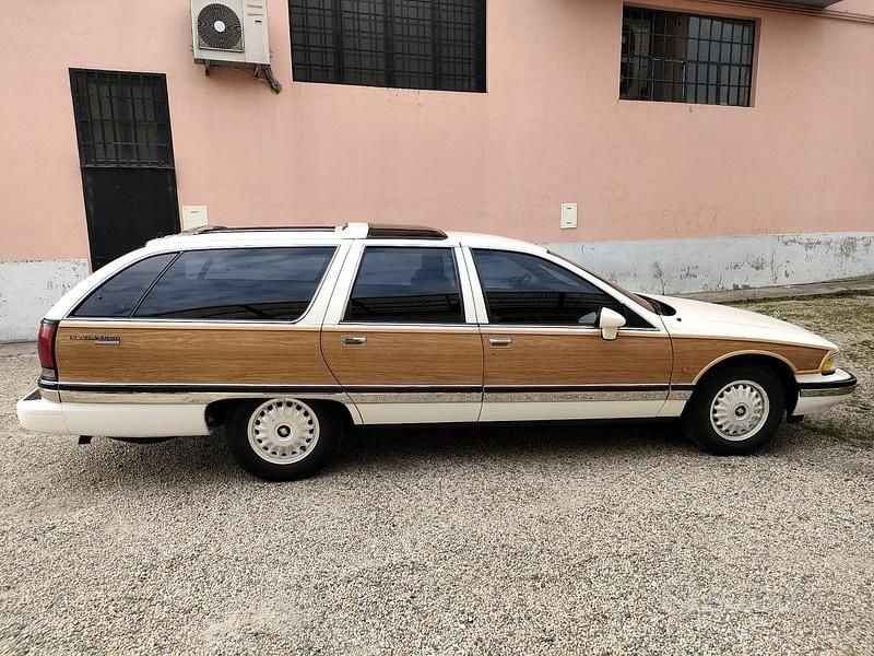 Usata Buick Roadmaster 172 CV (126 kW) 1992 Bianco Station wagon