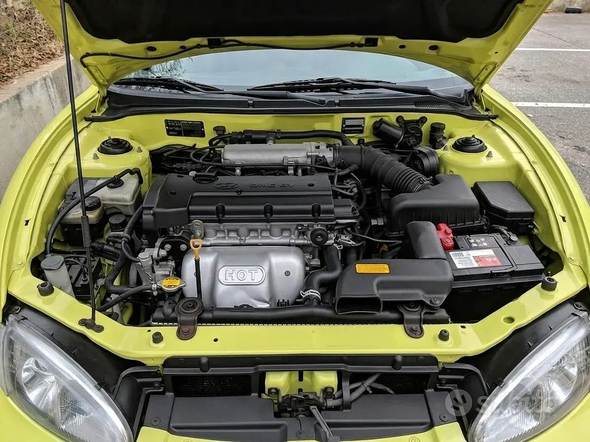 Usata Hyundai Coupé 116 CV (85 kW) 1998 Giallo Coupé