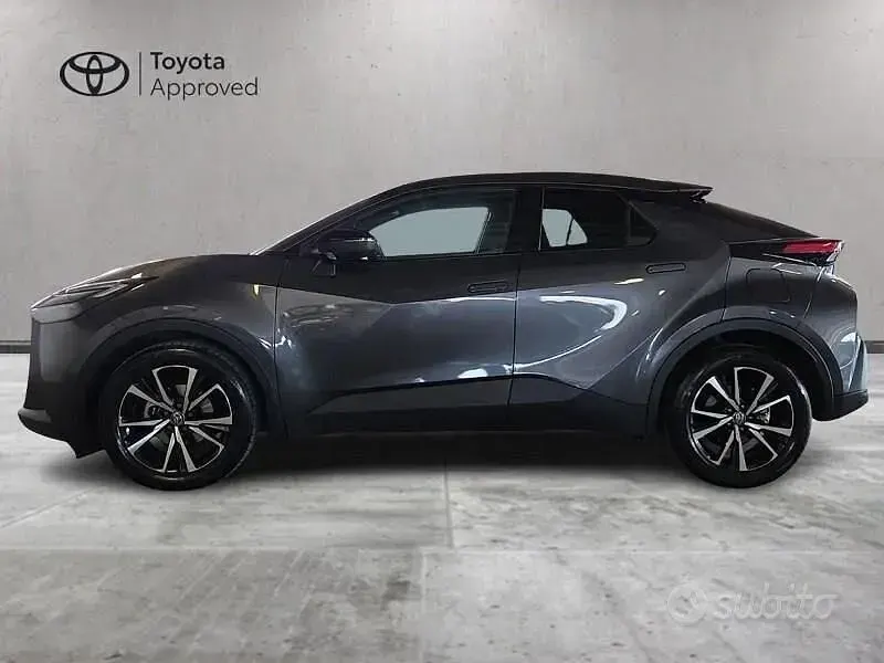 Usata Toyota C-HR Trend 197 CV (144 kW) 2024 Grigio SUV