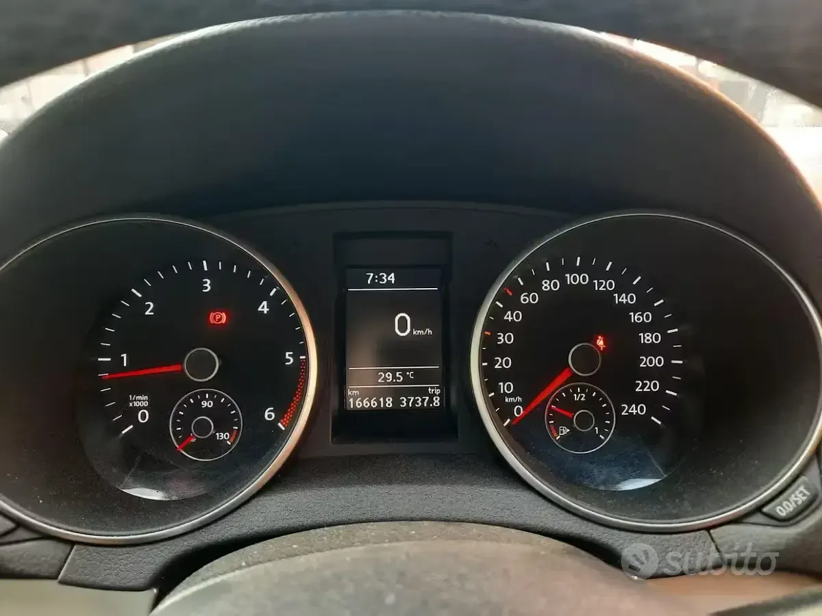 Usata VW Golf VI 105 CV (77 kW) 2011 Bianco Berlina