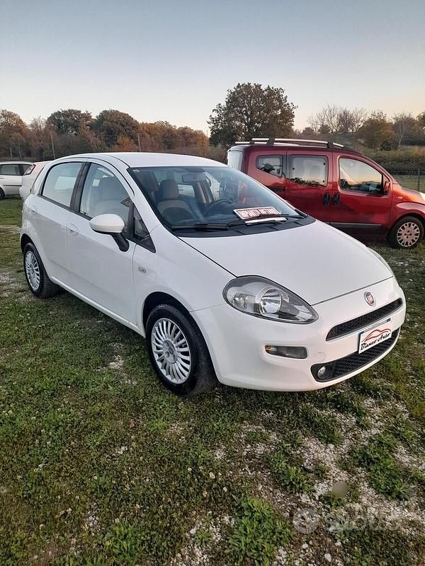 Usata Fiat Punto Easy 77 CV (56 kW) 2013 Bianco Berlina