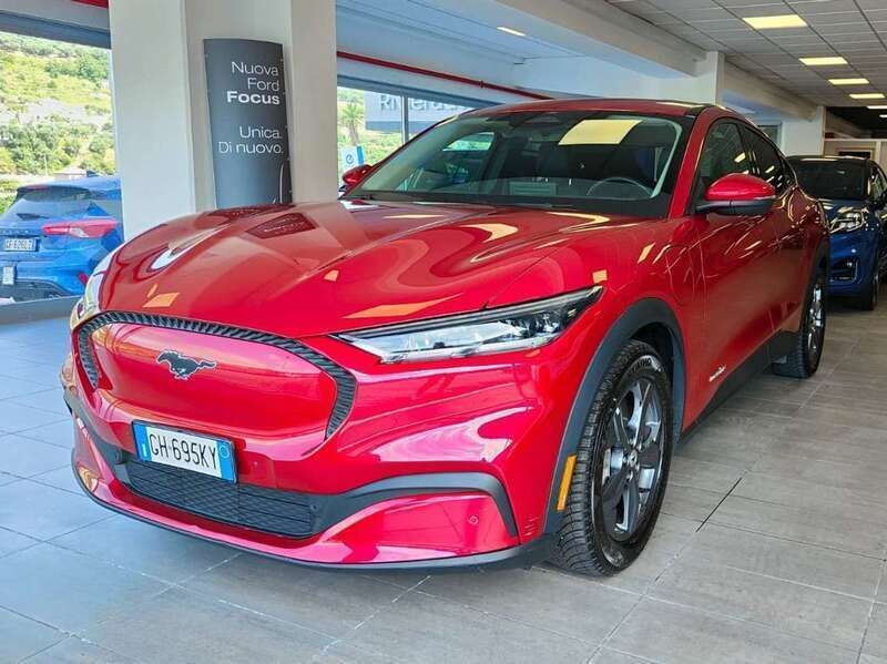 Usata Ford Mustang Mach-E Standard Range 197 kW (269 CV) 2022 Rapid red SUV