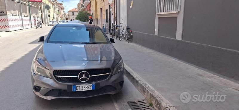 Grigio Usata 2013 Mercedes CLA220 Tre volumi | 13.999 € - Immagine 1/4