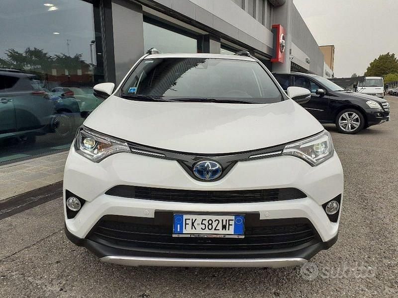 Usata Toyota RAV4 Hybrid 155 CV (114 kW) 2017 Bianco SUV