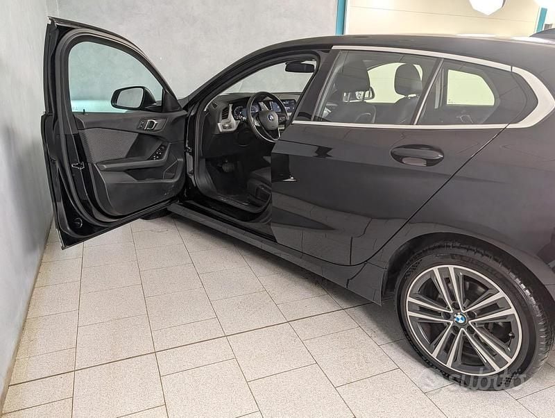 Usata BMW 116 Advantage 109 CV (80 kW) 2023 Nero Utilitaria