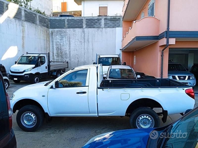 Usata Mitsubishi L200 136 CV (100 kW) 2015 Bianco Pick-up