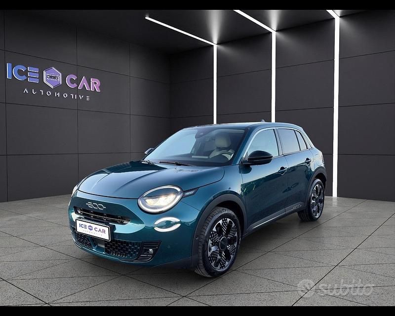 Usata Fiat 600 La Prima 110 CV (80 kW) 2025 Verde SUV