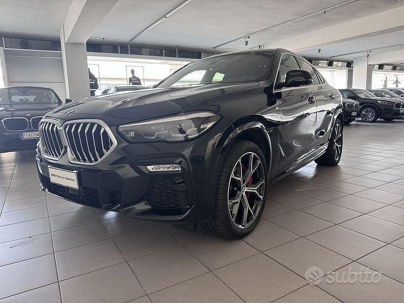 Usata BMW X6 M Sport 333 CV (244 kW) 2022 Blu/azzurro SUV