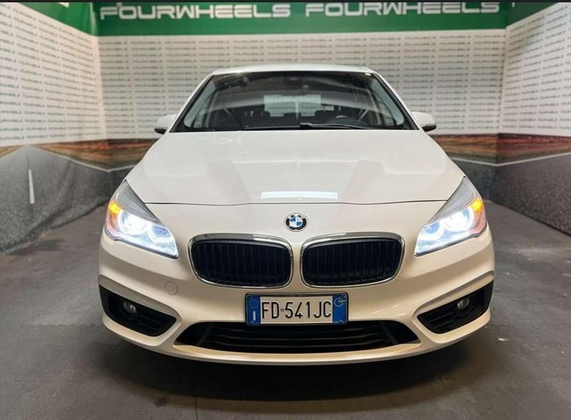 Usata BMW 218 Advantage 150 CV (110 kW) 2016 Bianco Station wagon