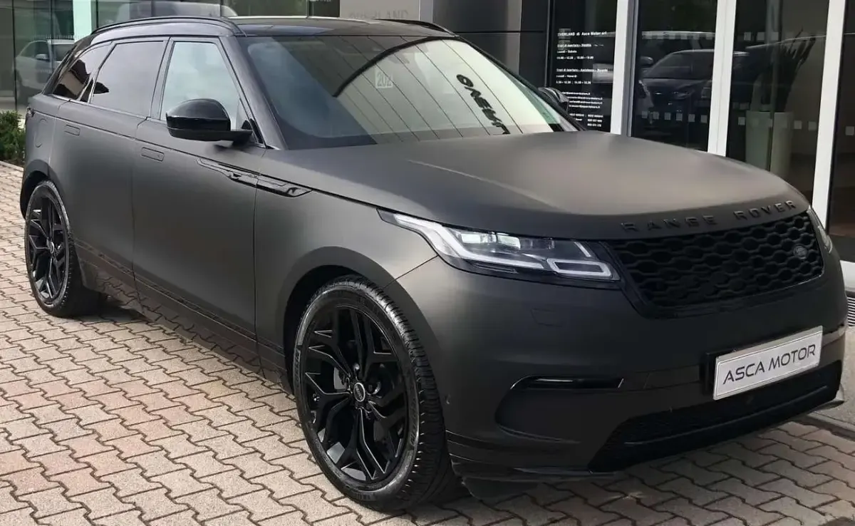 Usata Land Rover Range Rover Velar First Edition 300 CV (220 kW) 2017 Nero SUV