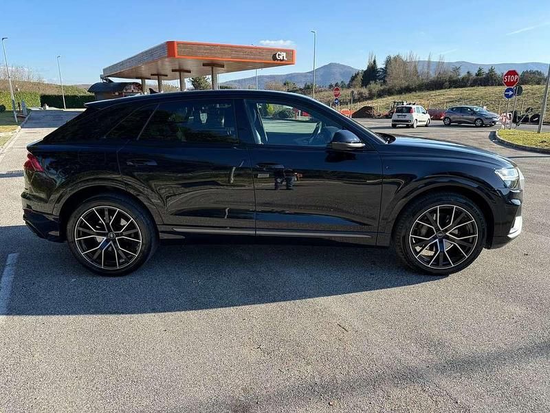Usata Audi Q8 Sport 286 CV (210 kW) 2021 Nero SUV