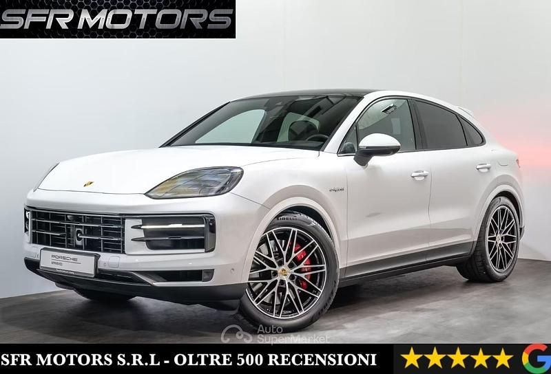 Usata Porsche Cayenne 519 CV (381 kW) 2024 Bianco SUV