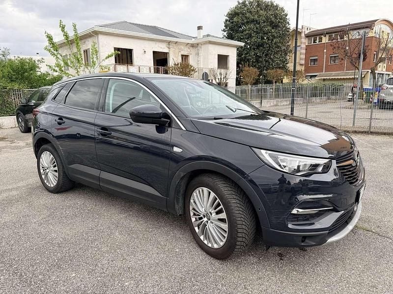 Usata Opel Grandland X Innovation 120 CV (88 kW) 2018 Nero SUV