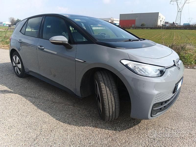 Usata VW ID.3 Pure 110 kW (150 CV) 2022 Grigio Utilitaria