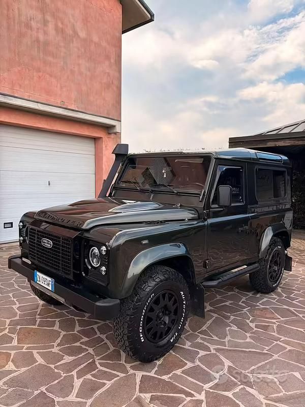Usata Land Rover Defender 2008 Verde Station wagon
