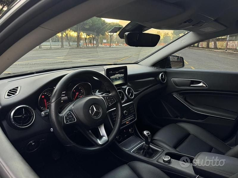 Usata Mercedes CLA180 2017 Nero Berlina