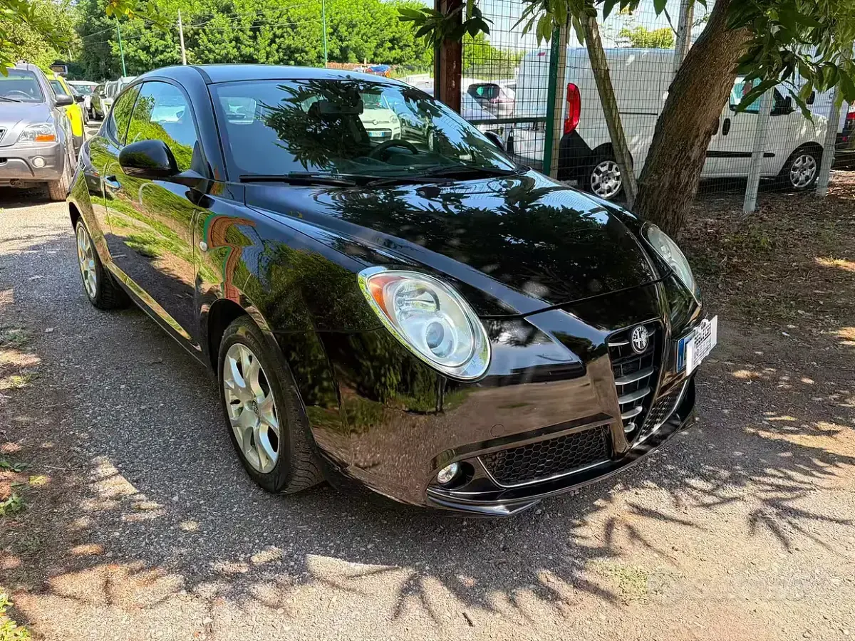 Usata Alfa Romeo MiTo Distinctive 105 CV (77 kW) 2010 Nero Utilitaria