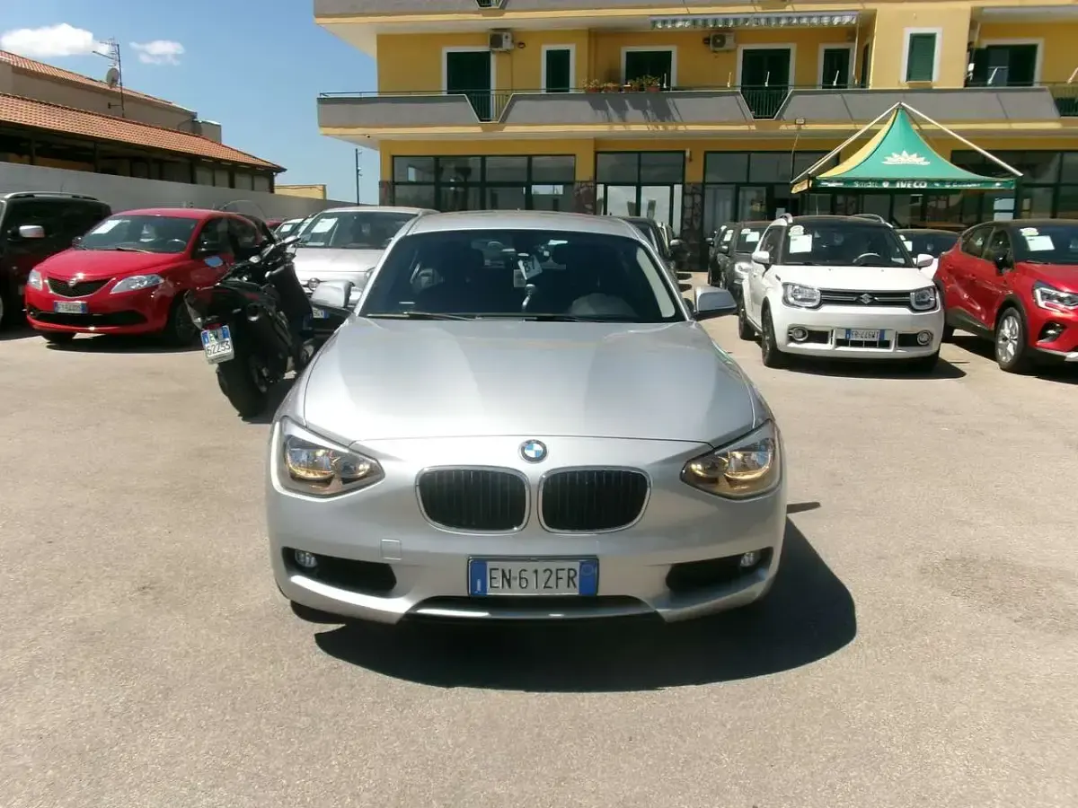 Occasion BMW 118 143 PK (105 kW) 2012 Zilver Hatchback