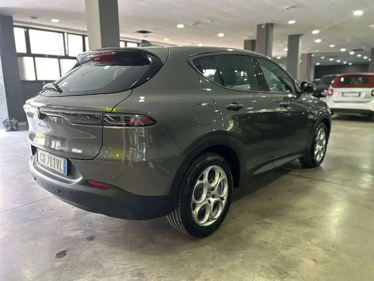 Usata Alfa Romeo Tonale Super 131 CV (96 kW) 2023 Grigio SUV