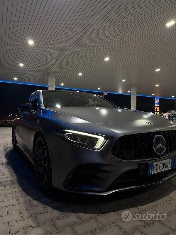 Grigio Usata 2019 Mercedes A35 AMG AMG Tre volumi | 31.000 € (Buon prezzo) - Immagine 1/4