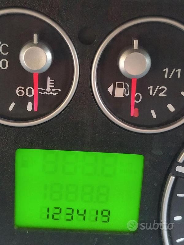 Usata Ford Fiesta 75 CV (55 kW) 2008 Grigio Utilitaria