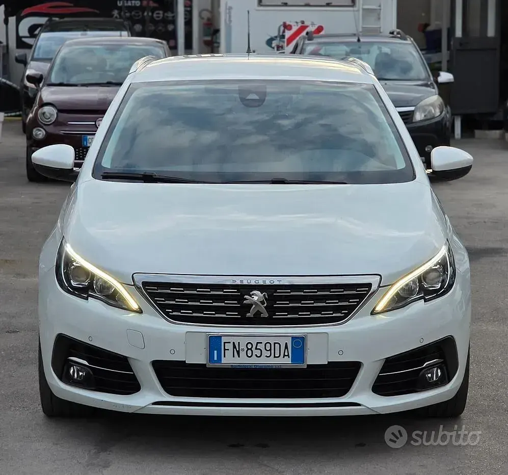 Usata Peugeot 308 GT-line 120 CV (88 kW) 2018 Bianco Station wagon