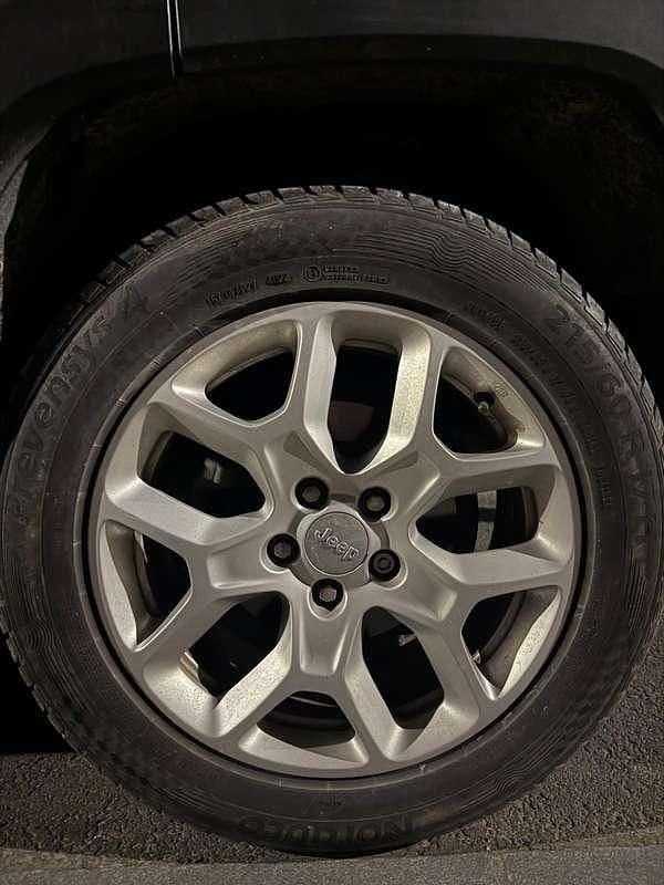 Usata Jeep Renegade Longitude 140 CV (102 kW) 2016 Grigio SUV