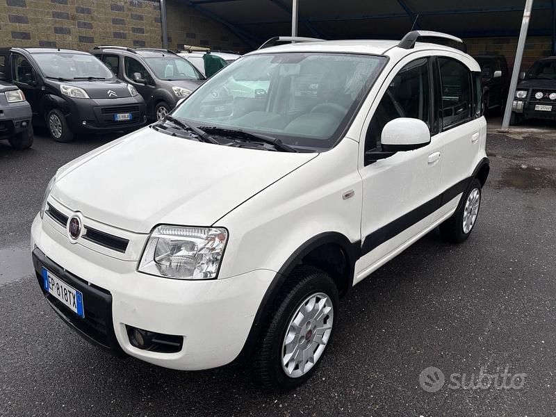 Usata Fiat Panda 4x4 Climbing 75 CV (55 kW) 2012 Bianco Utilitaria