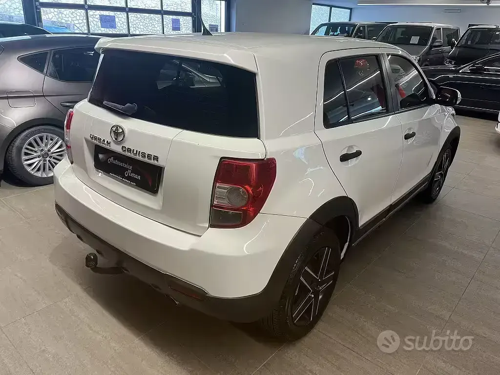 Usata Toyota Urban Cruiser 90 CV (66 kW) 2013 Bianco Utilitaria