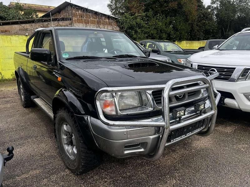 Usata Nissan Navara 103 CV (75 kW) 2002 Nero Pick-up