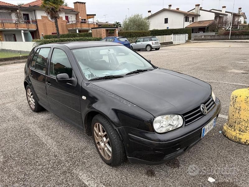 Blu Usata 2000 VW Golf Tre volumi | 1200 € (Buon prezzo) - Immagine 1/4