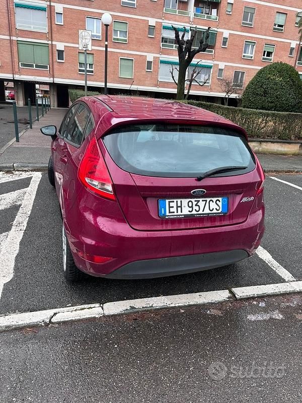 Usata Ford Fiesta 96 CV (70 kW) 2011 Utilitaria