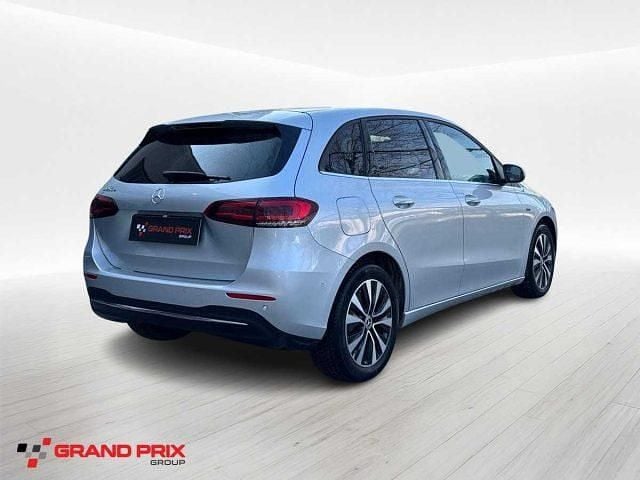 Usata Mercedes B250e Business 161 CV (118 kW) 2020 Argento Monovolume