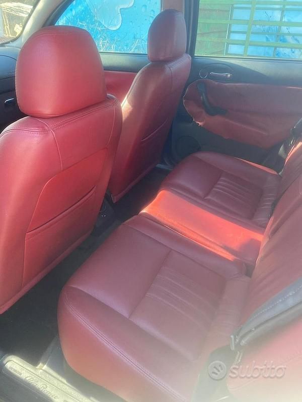 Second-hand Alfa Romeo 147 150 CP (110 kW) 2005 Gri Hatchback
