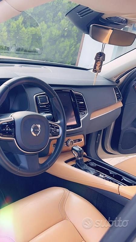 Usado Volvo XC90 Inscription 225 HP (165 kW) 2015 SUV