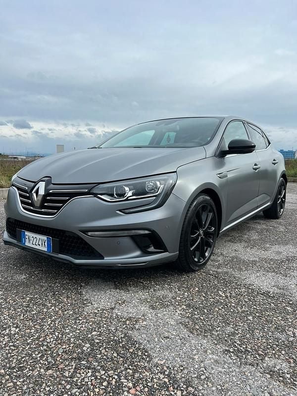 Usata Renault Mégane GT Line GT-Line 110 CV (80 kW) 2018 Grigio Berlina