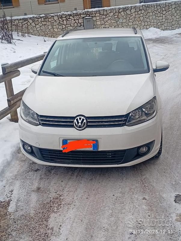 Usata VW Touran 102 CV (75 kW) 2012 Bianco Monovolume