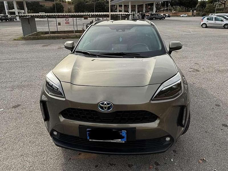 Bronzo Usata 2023 Toyota Yaris Hybrid Trend SUV | 24.000 € (Buon prezzo) - Immagine 1/4