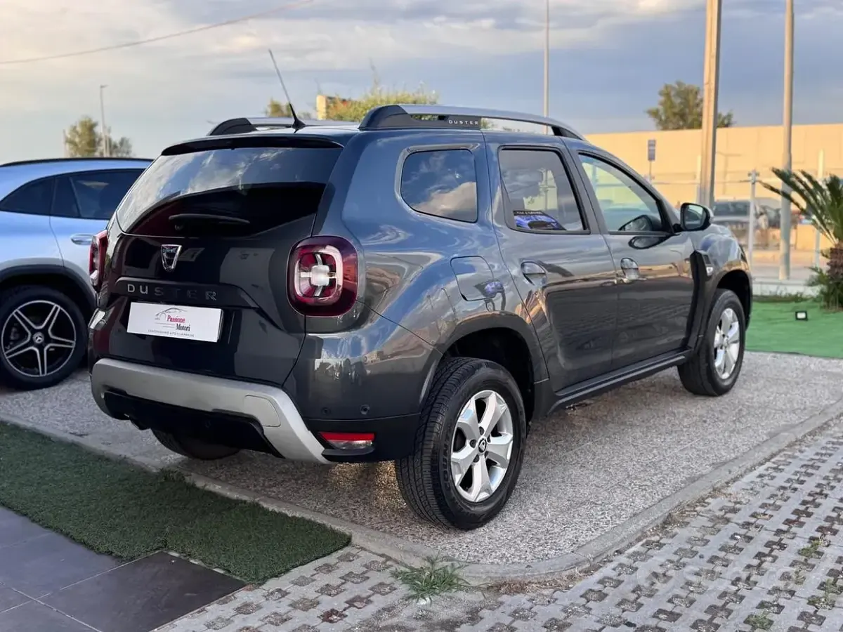 Usata Dacia Duster 114 CV (83 kW) 2019 Grigio SUV