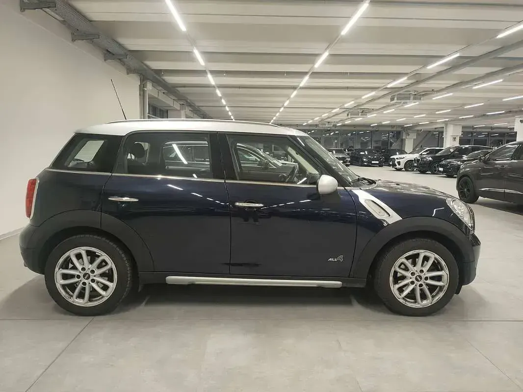 Usata Mini Cooper D Countryman Business 111 CV (81 kW) 2016 Blu/azzurro SUV