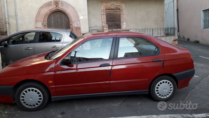 Usata Alfa Romeo 146 103 CV (75 kW) 1997 Rosso Utilitaria
